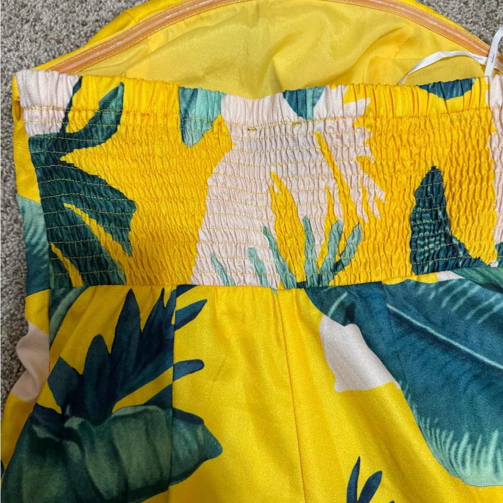 Lulu's Yellow Tropical Strapless Wide-Leg Jumpsuit NWOT - Picture 9 of 11